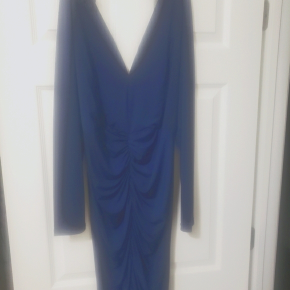 NWT Ruched Navy never worn figure hugging dress - Picture 4 of 4